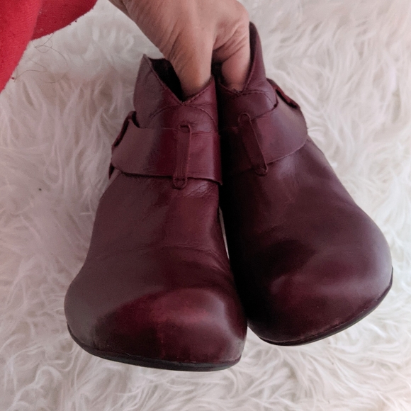 Miz Mooz Estelle Leather Wedge Ankle Booties 7.5 - Picture 6 of 14